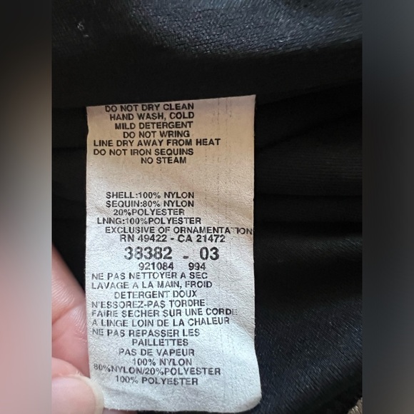 Vintage gunne sax by Jessica McClintock black patterned lace/gold sequin dress. - Picture 10 of 10